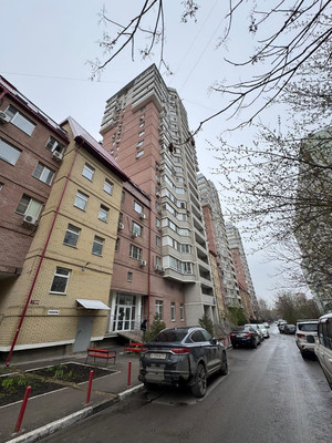 Продам трехкомнатную (3-комн.) квартиру, Комарова б-р, 16/5, Ростов-на-Дону г