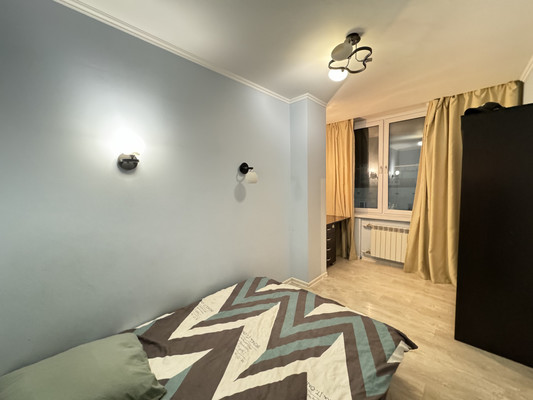 Продам трехкомнатную (3-комн.) квартиру, Комарова б-р, 16/5, Ростов-на-Дону г