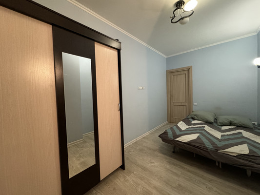 Продам трехкомнатную (3-комн.) квартиру, Комарова б-р, 16/5, Ростов-на-Дону г