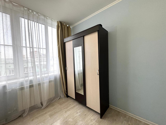 Продам трехкомнатную (3-комн.) квартиру, Комарова б-р, 16/5, Ростов-на-Дону г