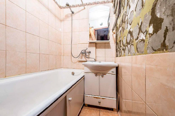 Продам трехкомнатную (3-комн.) квартиру, Демьяна Бедного ул, 2к2, Санкт-Петербург г
