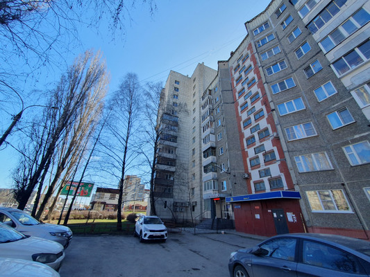 Продам трехкомнатную (3-комн.) квартиру, Имени 60-летия СССР пр-кт, 23, Липецк г