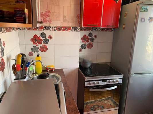 Продам трехкомнатную (3-комн.) квартиру, Щедрина ул, 38, Иркутск г