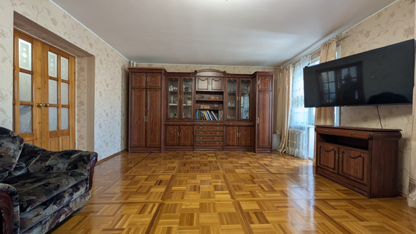 Продам многокомнатную квартиру, Профсоюзная ул, 6д, Иркутск г