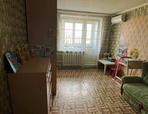 Продам однокомнатную (1-комн.) квартиру, Альпинистов ул, 6, Симферополь г