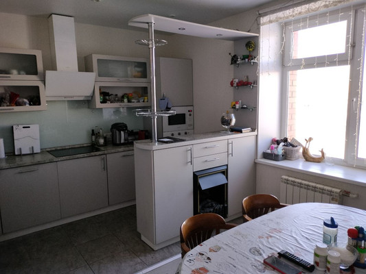 Продам многокомнатную квартиру, Ветеранов пр-кт, 108Ак1, Санкт-Петербург г