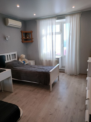 Продам многокомнатную квартиру, Ветеранов пр-кт, 108Ак1, Санкт-Петербург г