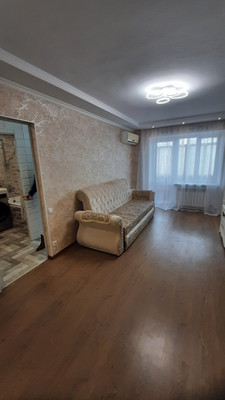 Продам однокомнатную (1-комн.) квартиру, Ленина ул, 31, Саки г