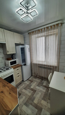 Продам однокомнатную (1-комн.) квартиру, Ленина ул, 31, Саки г