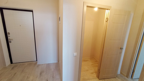 Продам двухкомнатную (2-комн.) квартиру, Острогожская ул, 156/1, Воронеж г