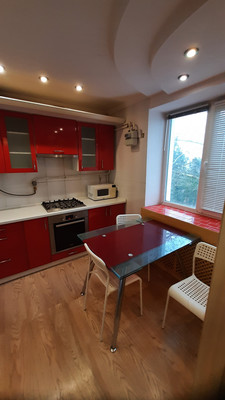 Продам двухкомнатную (2-комн.) квартиру, Курортная ул, 15, Саки г