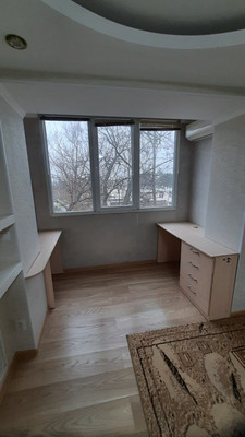 Продам двухкомнатную (2-комн.) квартиру, Курортная ул, 15, Саки г