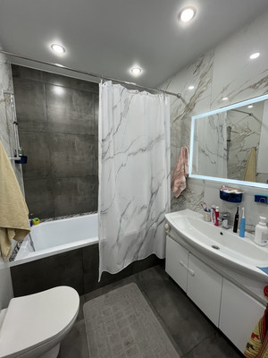 Продам трехкомнатную (3-комн.) квартиру, Оганова ул, 20к5, Ростов-на-Дону г