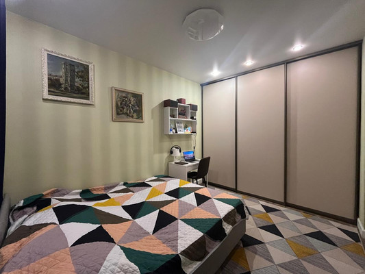 Продам трехкомнатную (3-комн.) квартиру, Лунная (Западный мкр.) ул, 31к1, Домодедово г