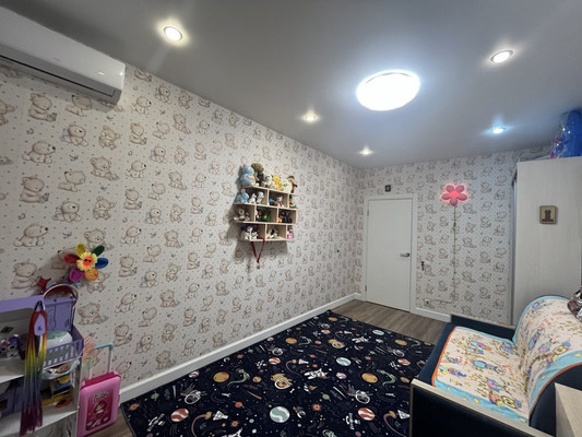 Продам трехкомнатную (3-комн.) квартиру, Лунная (Западный мкр.) ул, 31к1, Домодедово г