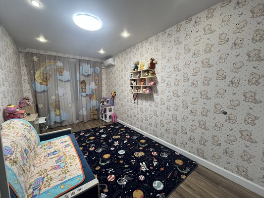 Продам трехкомнатную (3-комн.) квартиру, Лунная (Западный мкр.) ул, 31к1, Домодедово г