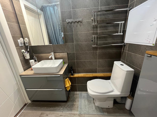 Продам трехкомнатную (3-комн.) квартиру, Лунная (Западный мкр.) ул, 31к1, Домодедово г