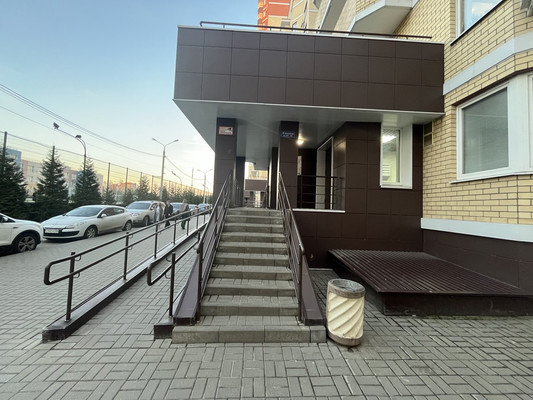 Продам трехкомнатную (3-комн.) квартиру, Лунная (Западный мкр.) ул, 31к1, Домодедово г