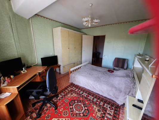 Продам двухкомнатную (2-комн.) квартиру, Первомайская ул, 22, Алексин г