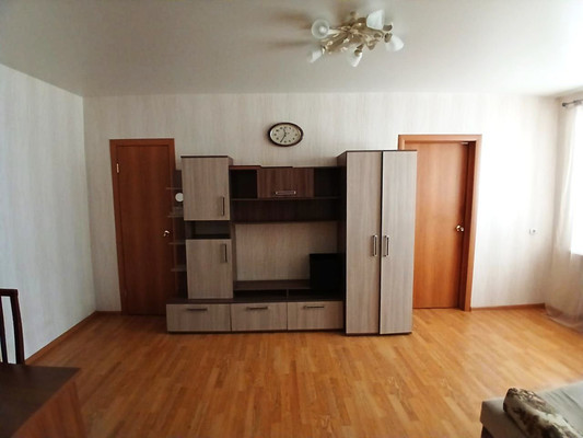Продам двухкомнатную (2-комн.) квартиру, Комсомольская ул, 51а, Екатеринбург г