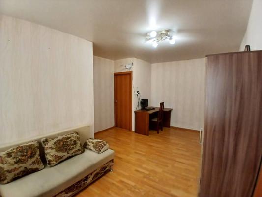 Продам двухкомнатную (2-комн.) квартиру, Комсомольская ул, 51а, Екатеринбург г