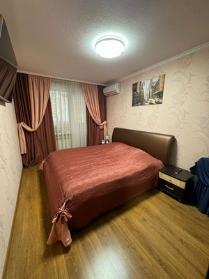 Продам трехкомнатную (3-комн.) квартиру, Зорге ул, 62, Ростов-на-Дону г
