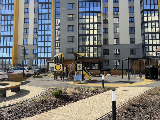Продам однокомнатную (1-комн.) квартиру, Крапивницкого ул, 39к2, Брянск г