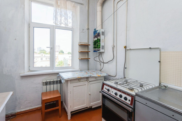 Продам двухкомнатную (2-комн.) квартиру, им. Чапаева ул, 92, Краснодар г