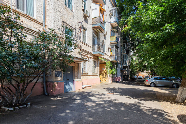 Продам двухкомнатную (2-комн.) квартиру, им. Чапаева ул, 92, Краснодар г
