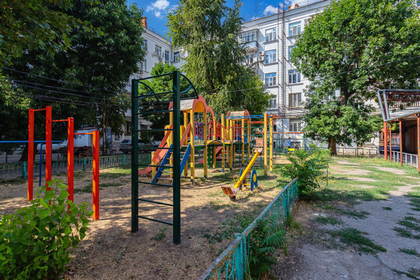Продам двухкомнатную (2-комн.) квартиру, им. Чапаева ул, 92, Краснодар г
