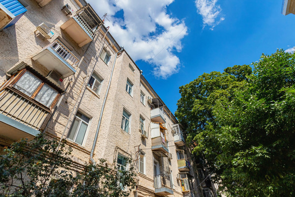 Продам двухкомнатную (2-комн.) квартиру, им. Чапаева ул, 92, Краснодар г