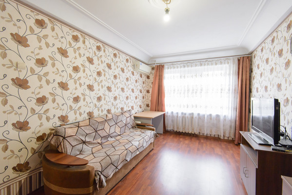 Продам двухкомнатную (2-комн.) квартиру, Туполева ул, 20, Ростов-на-Дону г