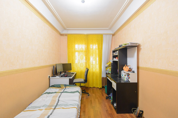 Продам двухкомнатную (2-комн.) квартиру, Туполева ул, 20, Ростов-на-Дону г