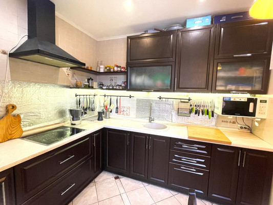 Продам трехкомнатную (3-комн.) квартиру, Балашихинское ш, 10, Балашиха г