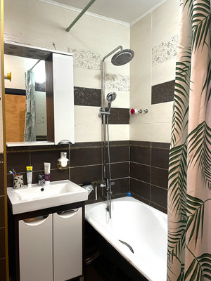 Продам трехкомнатную (3-комн.) квартиру, Балашихинское ш, 10, Балашиха г