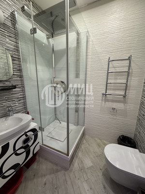 Продам трехкомнатную (3-комн.) квартиру, Кочновский проезд, 4к2, Москва г
