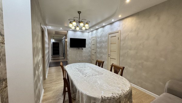 Продам трехкомнатную (3-комн.) квартиру, Белобородова ул, 8/4, Иркутск г