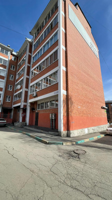 Продам трехкомнатную (3-комн.) квартиру, Белобородова ул, 8/4, Иркутск г