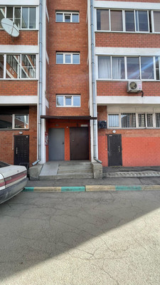 Продам трехкомнатную (3-комн.) квартиру, Белобородова ул, 8/4, Иркутск г