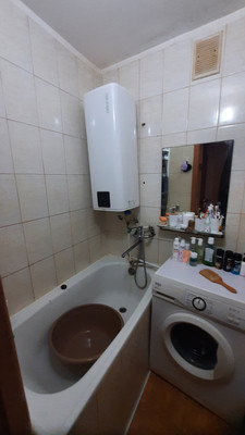 Продам однокомнатную (1-комн.) квартиру, Ивановой ул, 5, Саки г