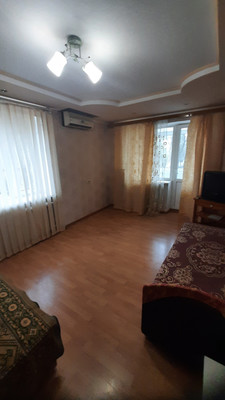 Продам однокомнатную (1-комн.) квартиру, Курортная ул, 75, Саки г