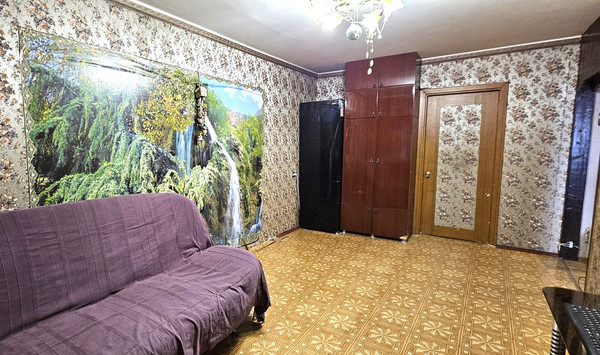 Продам двухкомнатную (2-комн.) квартиру, Милиционера Власова ул, 35, Пермь г
