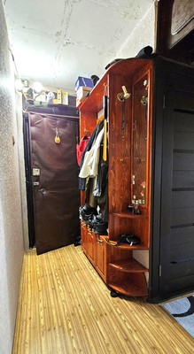Продам двухкомнатную (2-комн.) квартиру, Милиционера Власова ул, 35, Пермь г