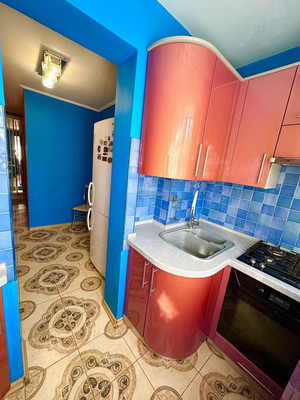 Продам двухкомнатную (2-комн.) квартиру, Пионерская ул, 17, Алушта г