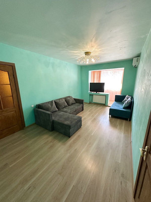 Продам двухкомнатную (2-комн.) квартиру, Пионерская ул, 17, Алушта г