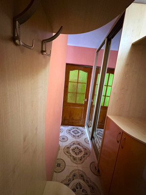 Продам двухкомнатную (2-комн.) квартиру, Пионерская ул, 17, Алушта г