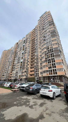 Продам трехкомнатную (3-комн.) квартиру, Степная ул, 1к1, Краснодар г