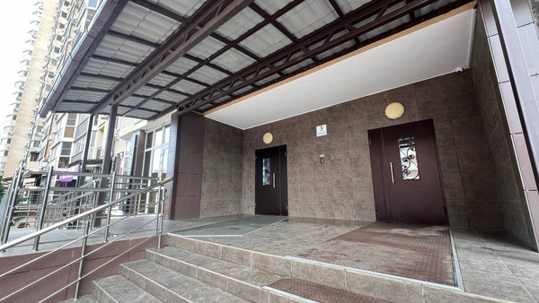 Продам трехкомнатную (3-комн.) квартиру, Степная ул, 1к1, Краснодар г