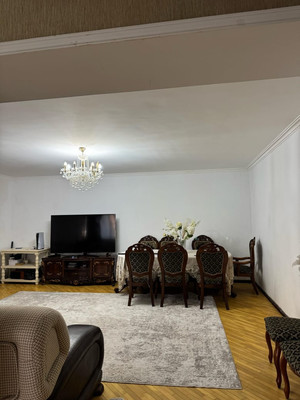 Продам трехкомнатную (3-комн.) квартиру, Ватутина ул, 10, Нальчик г