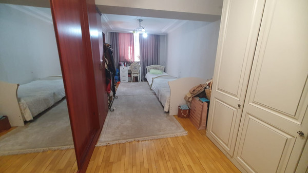 Продам трехкомнатную (3-комн.) квартиру, Ватутина ул, 10, Нальчик г